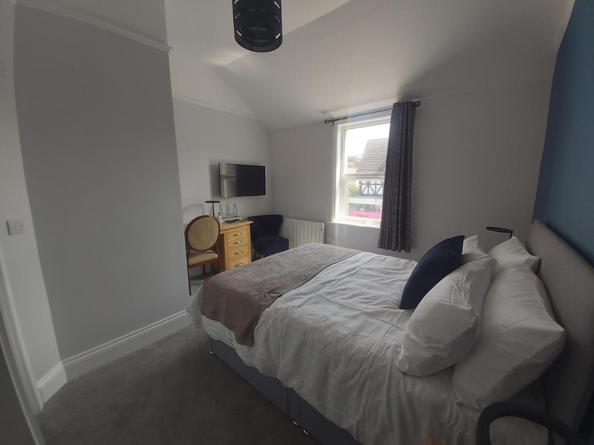 Bed and Breakfast Bay House Totland Esterno foto