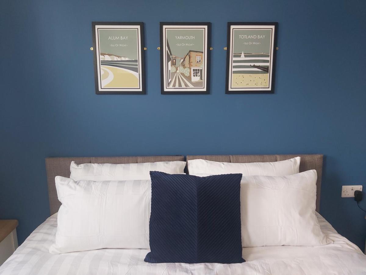 Bed and Breakfast Bay House Totland Esterno foto